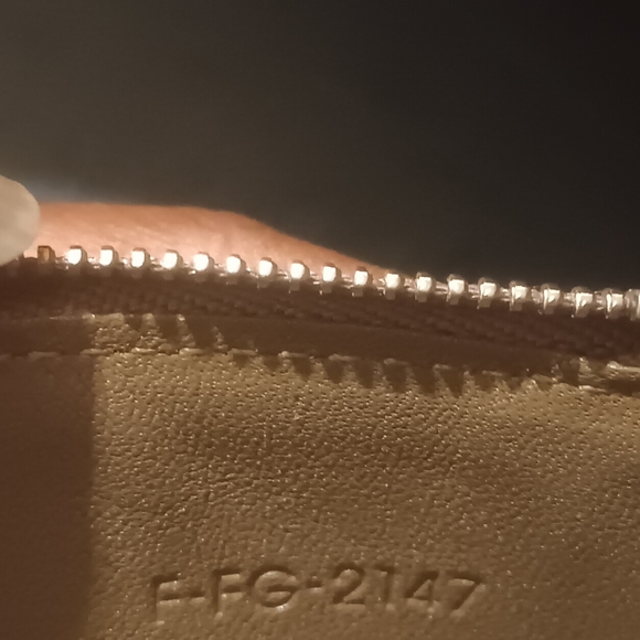 Celine Paris Taupe and Red Crossbody Leather & Chain Link design pattern Purse. - Picture 2 of 11